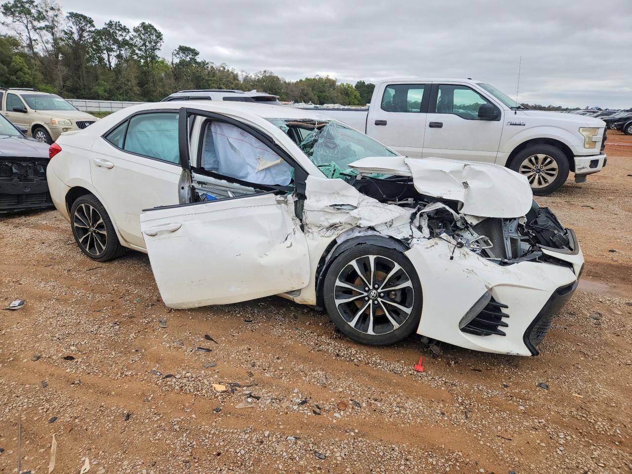 2017 TOYOTA COROLLA