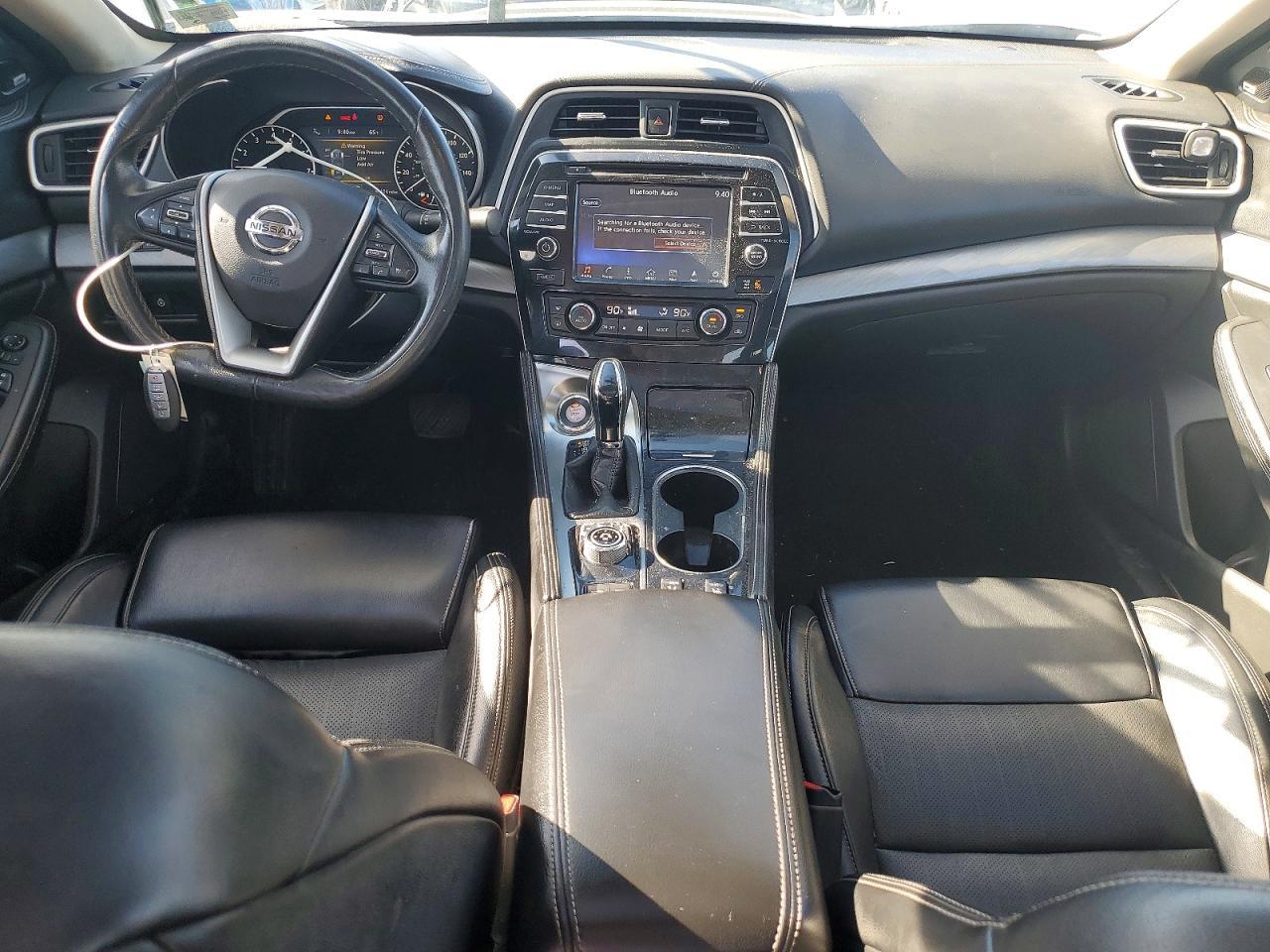 2017 NISSAN Maxima