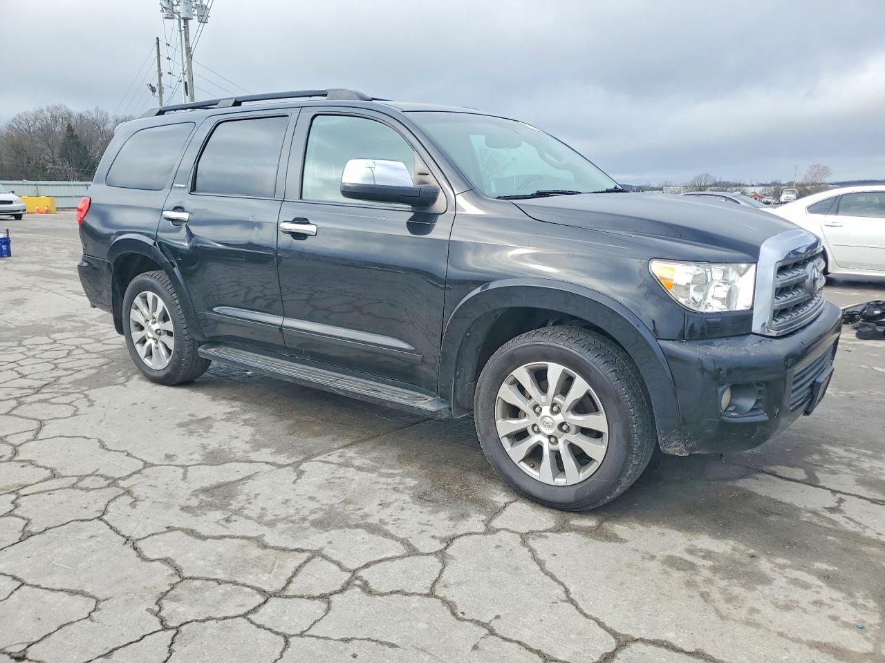 2015 TOYOTA Sequoia