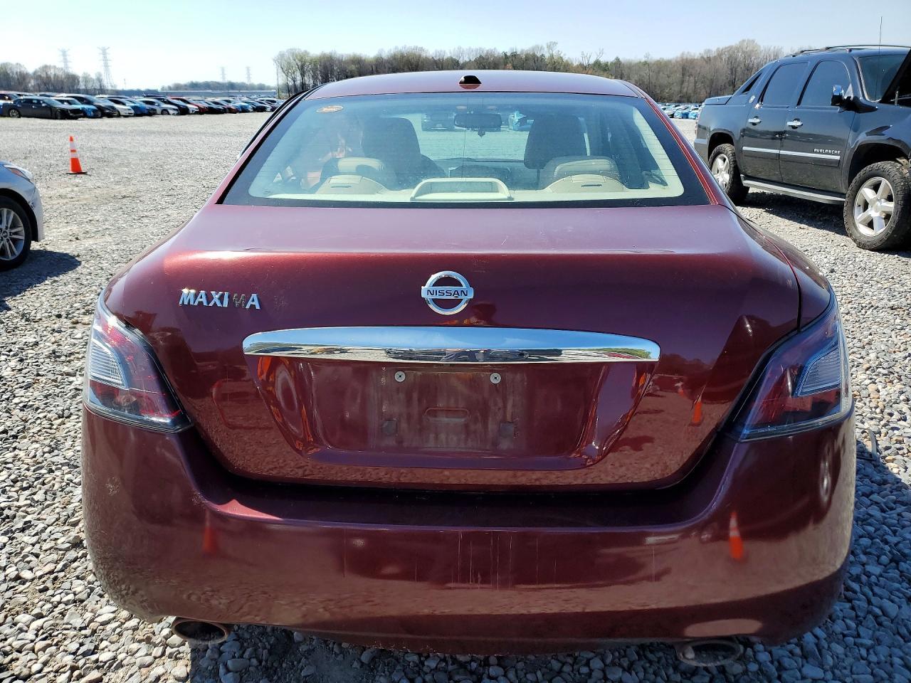 2012 NISSAN Maxima