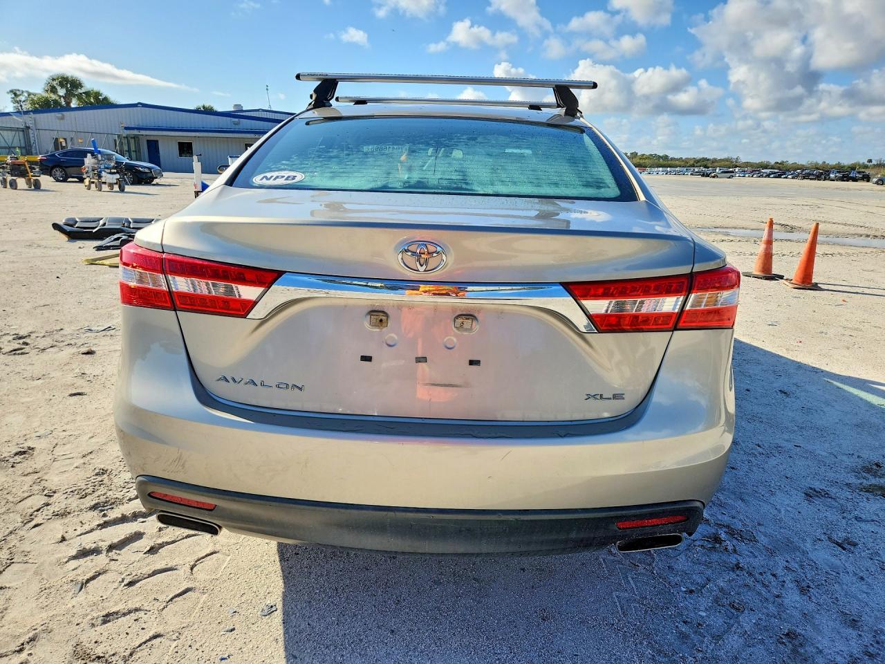 2013 TOYOTA Avalon
