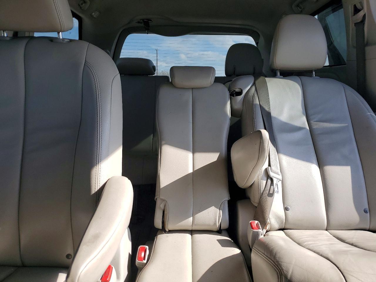 2014 TOYOTA SIENNA