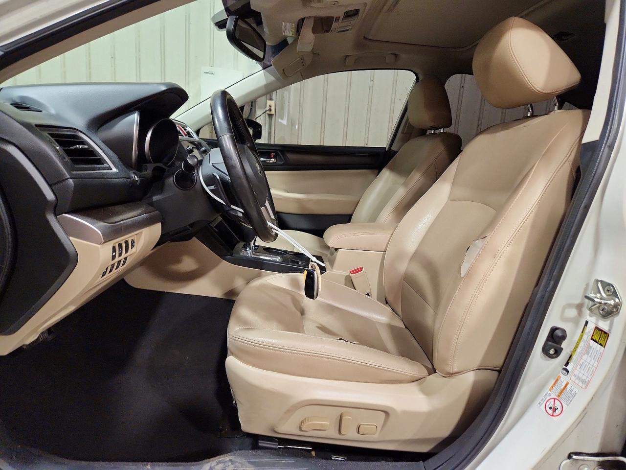 2016 SUBARU Legacy