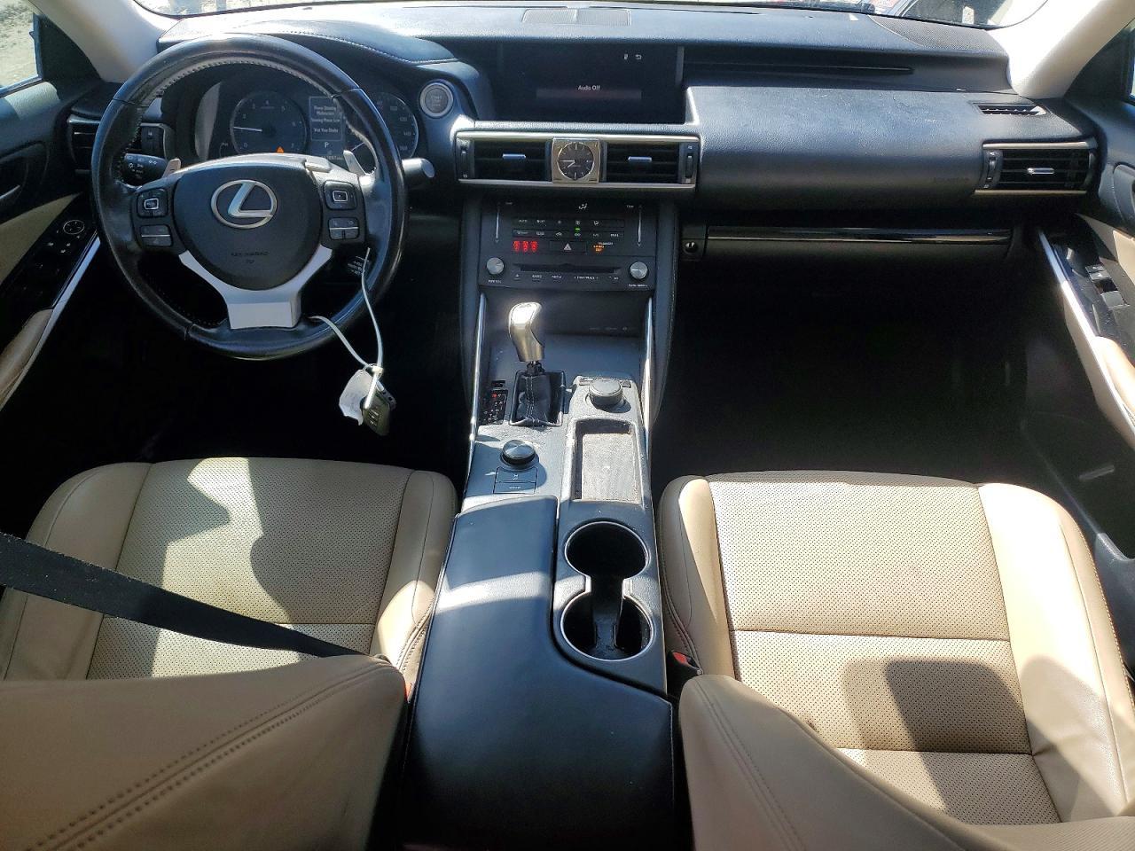 2017 LEXUS IS 200t