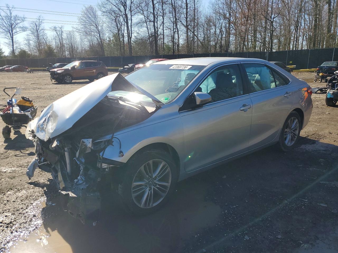2016 TOYOTA CAMRY