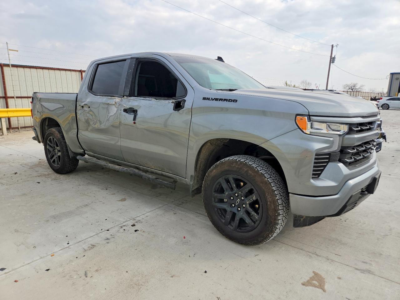 2025 CHEVROLET Silverado