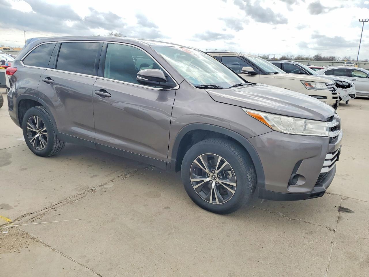 2019 TOYOTA HIGHLANDER