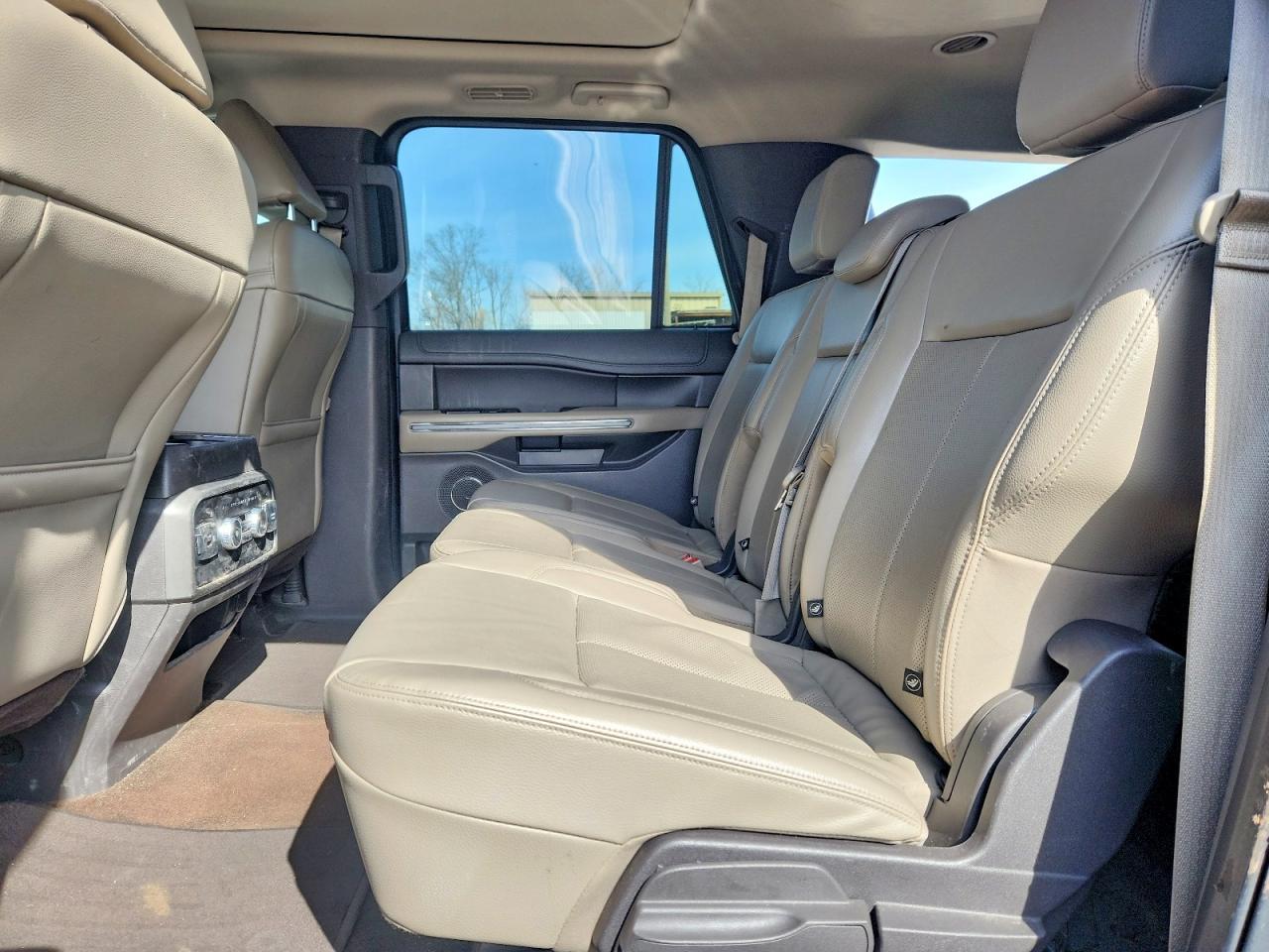 2021 FORD Expedition