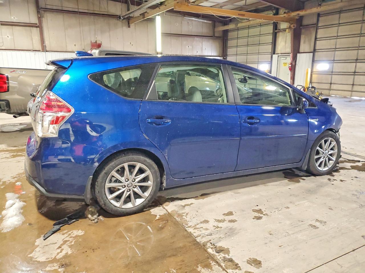 2015 TOYOTA PRIUS V