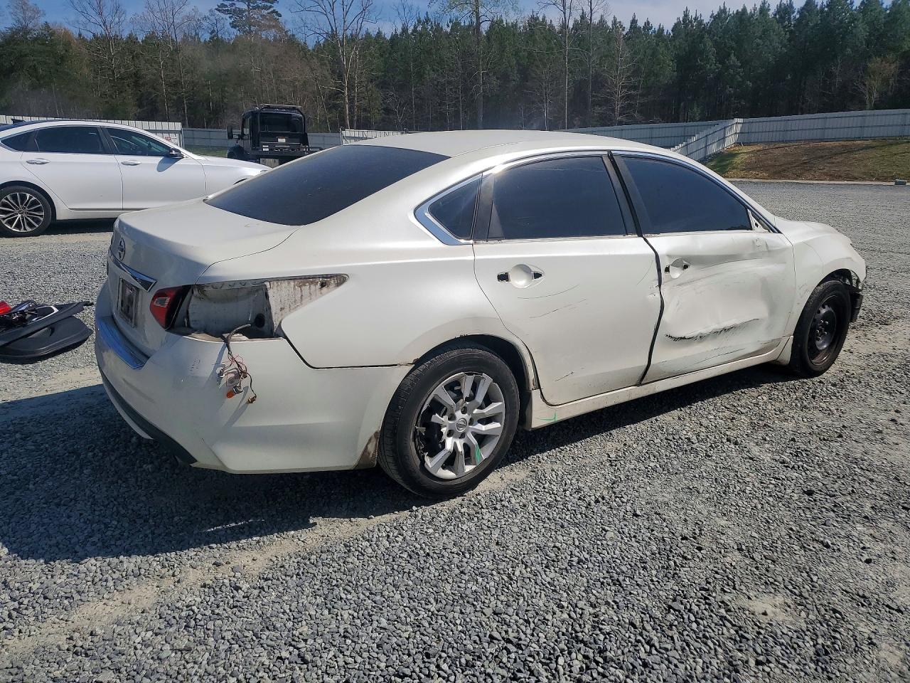 2016 NISSAN ALTIMA