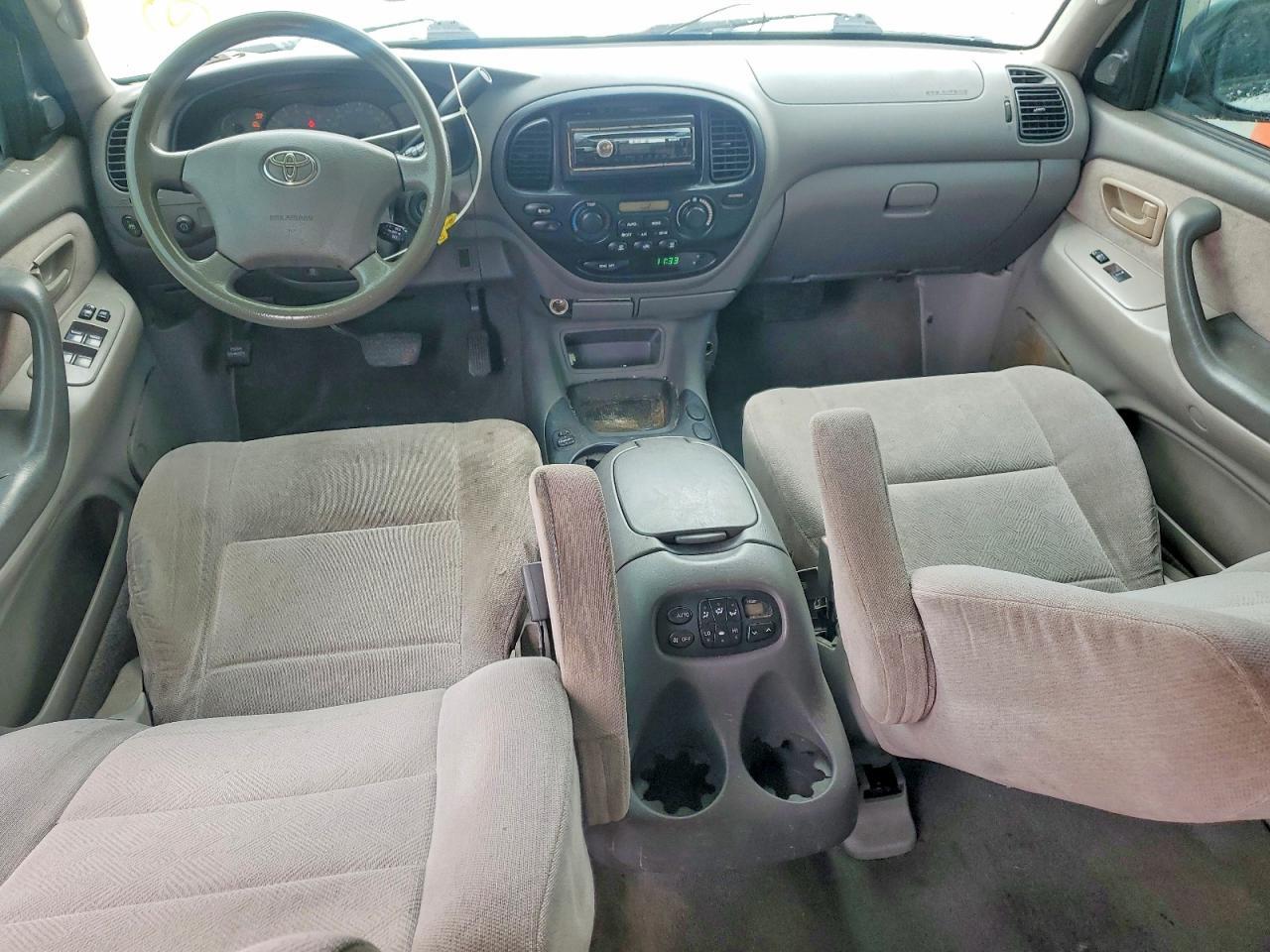 2003 TOYOTA Sequoia