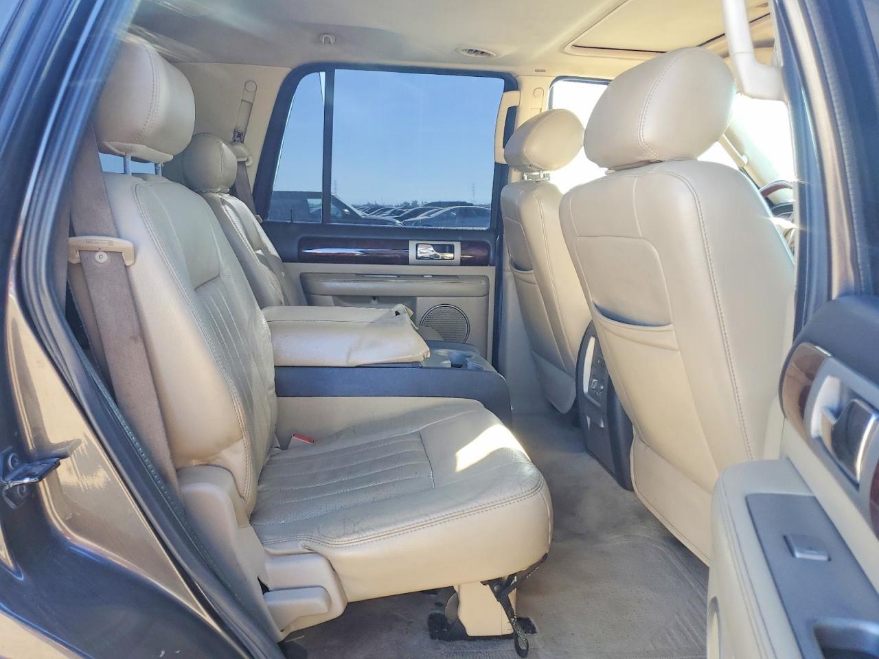 2005 LINCOLN Navigator