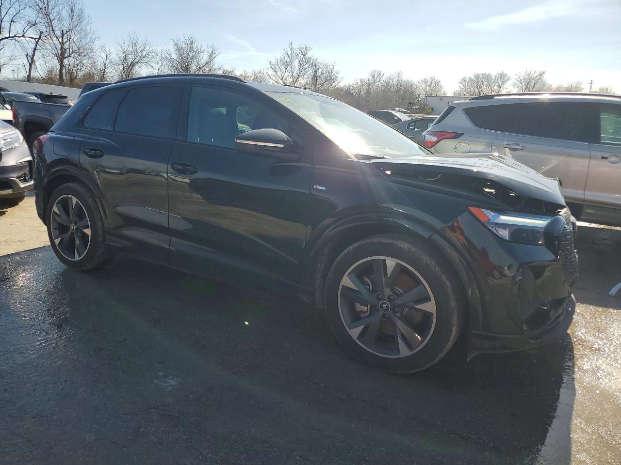 2024 AUDI Q4 e-tron