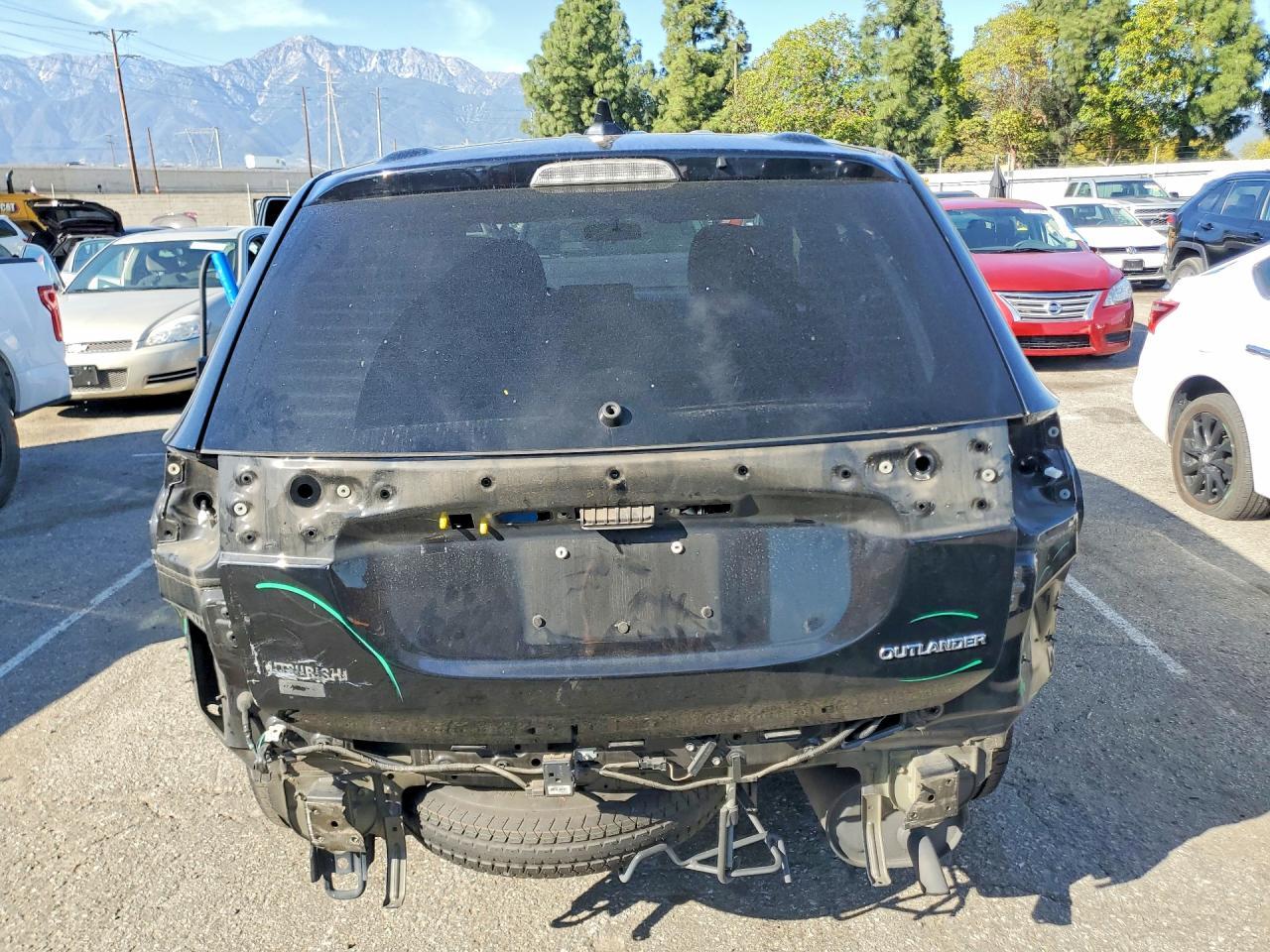 2018 MITSUBISHI outlander
