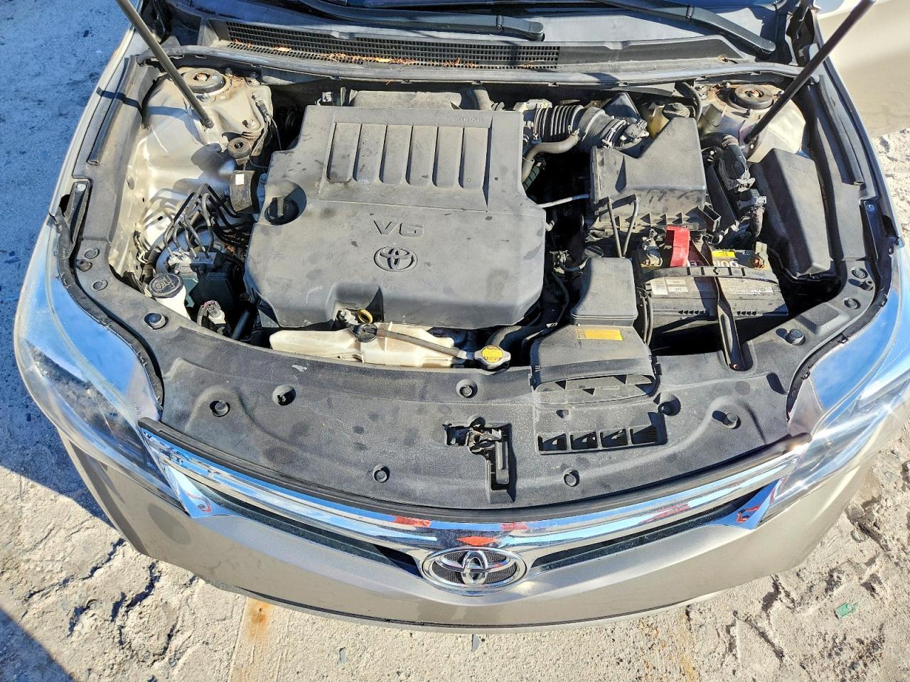 2013 TOYOTA Avalon