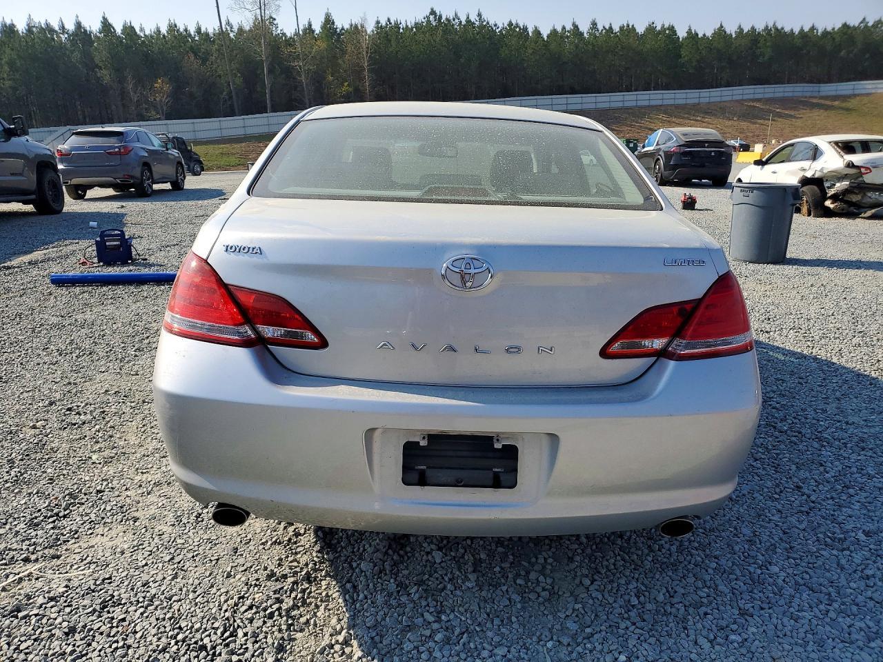 2007 TOYOTA Avalon