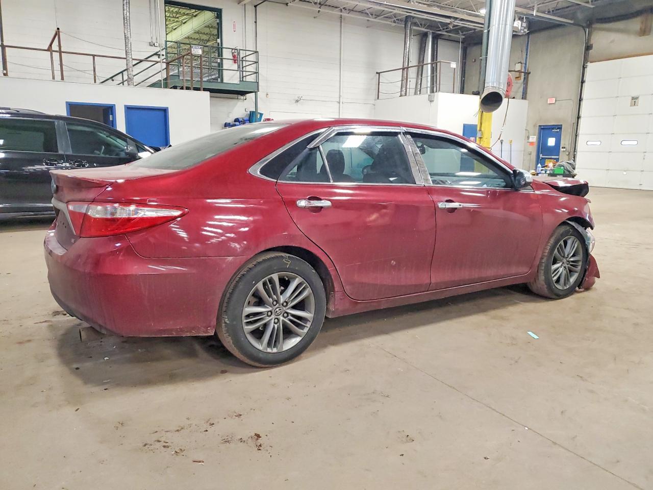 2015 TOYOTA CAMRY