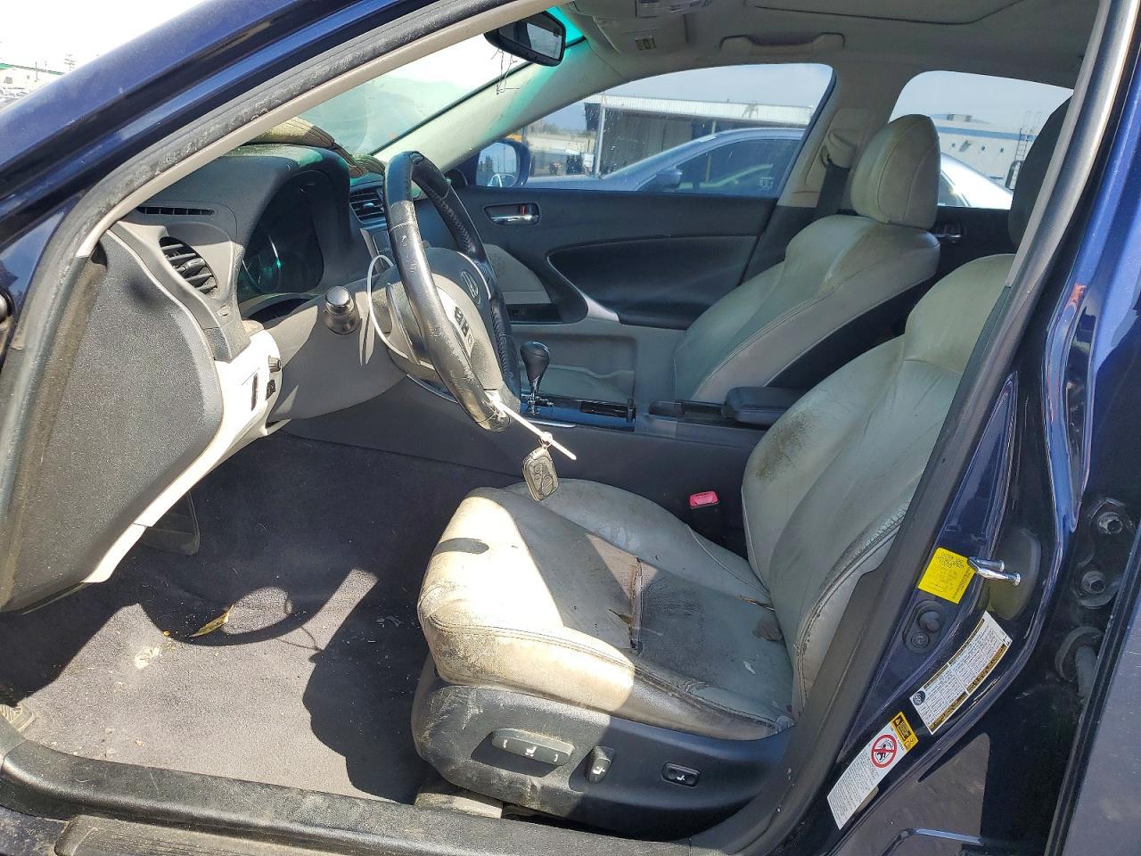 2013 LEXUS IS 250