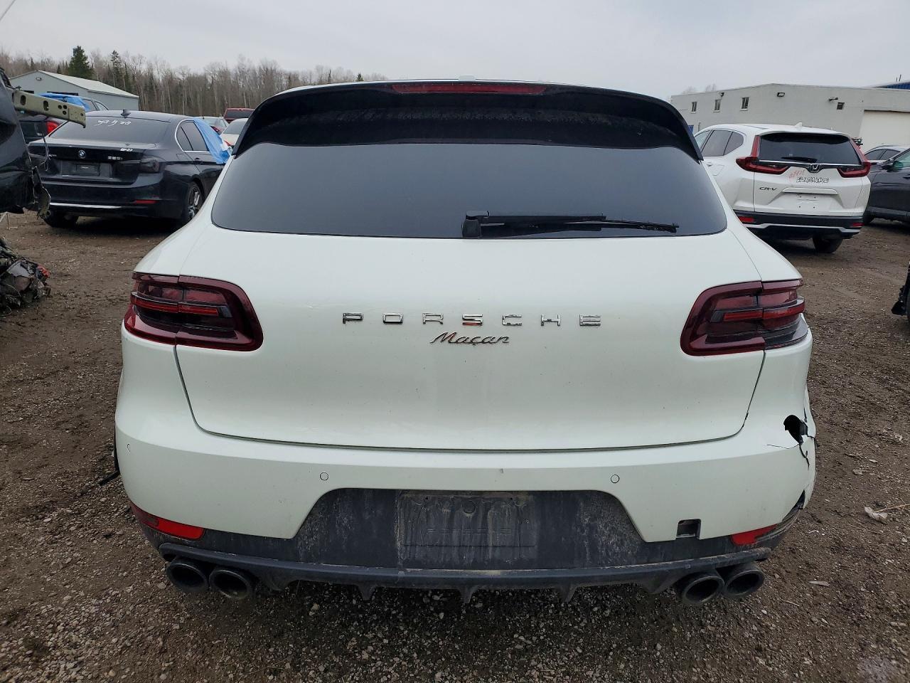 2018 PORSCHE Macan