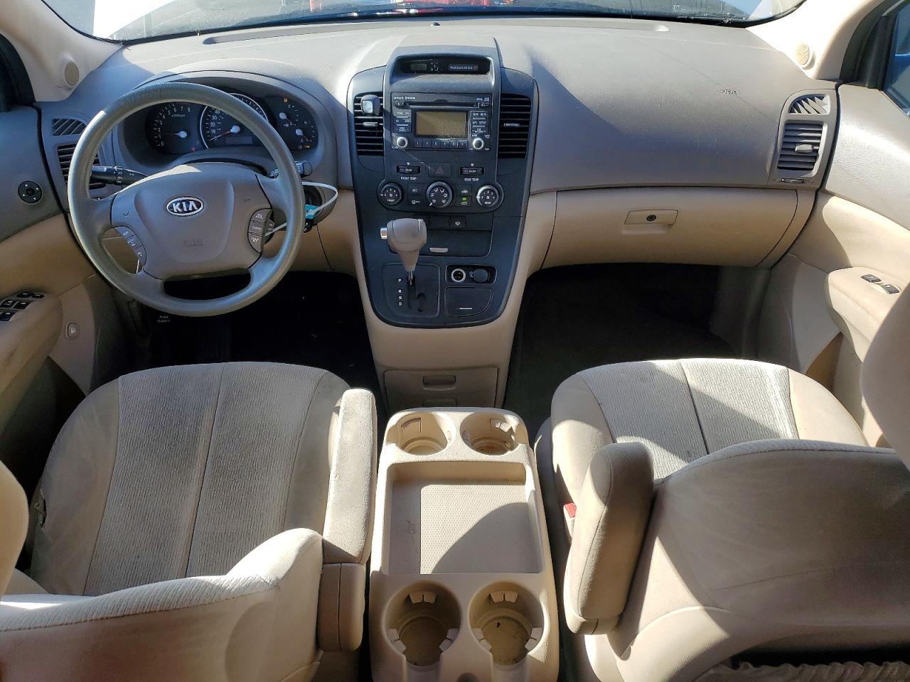 2011 KIA SEDONA