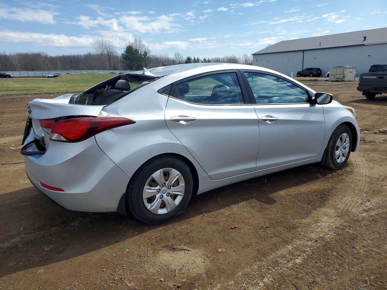 2016 HYUNDAI ELANTRA