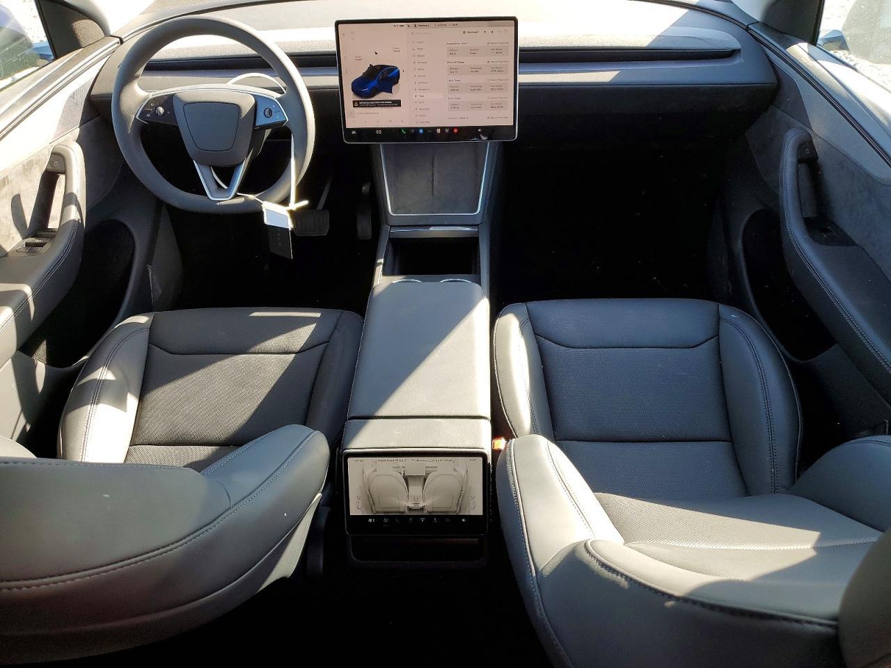 2026 TESLA MODEL Y