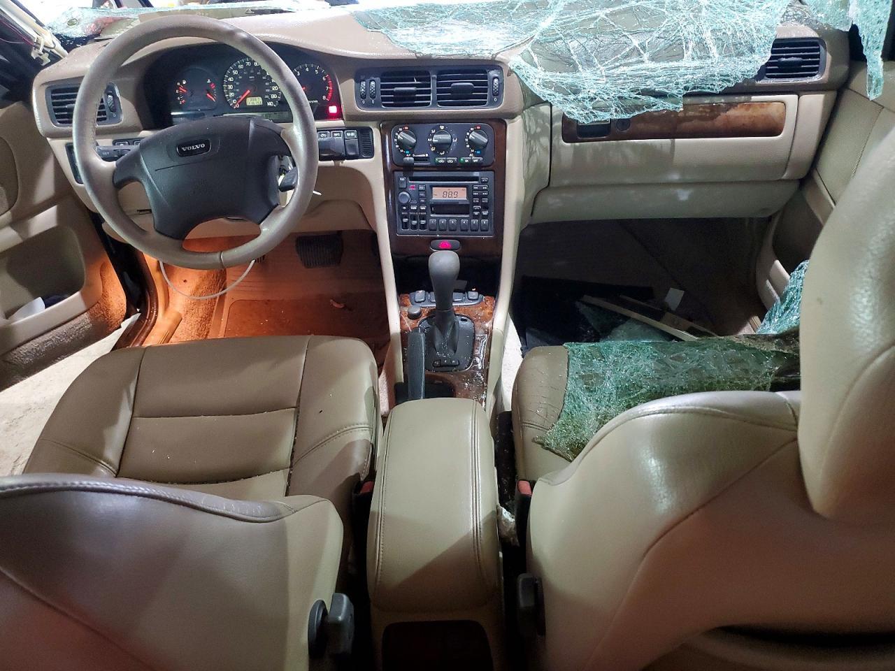 1998 VOLVO S70