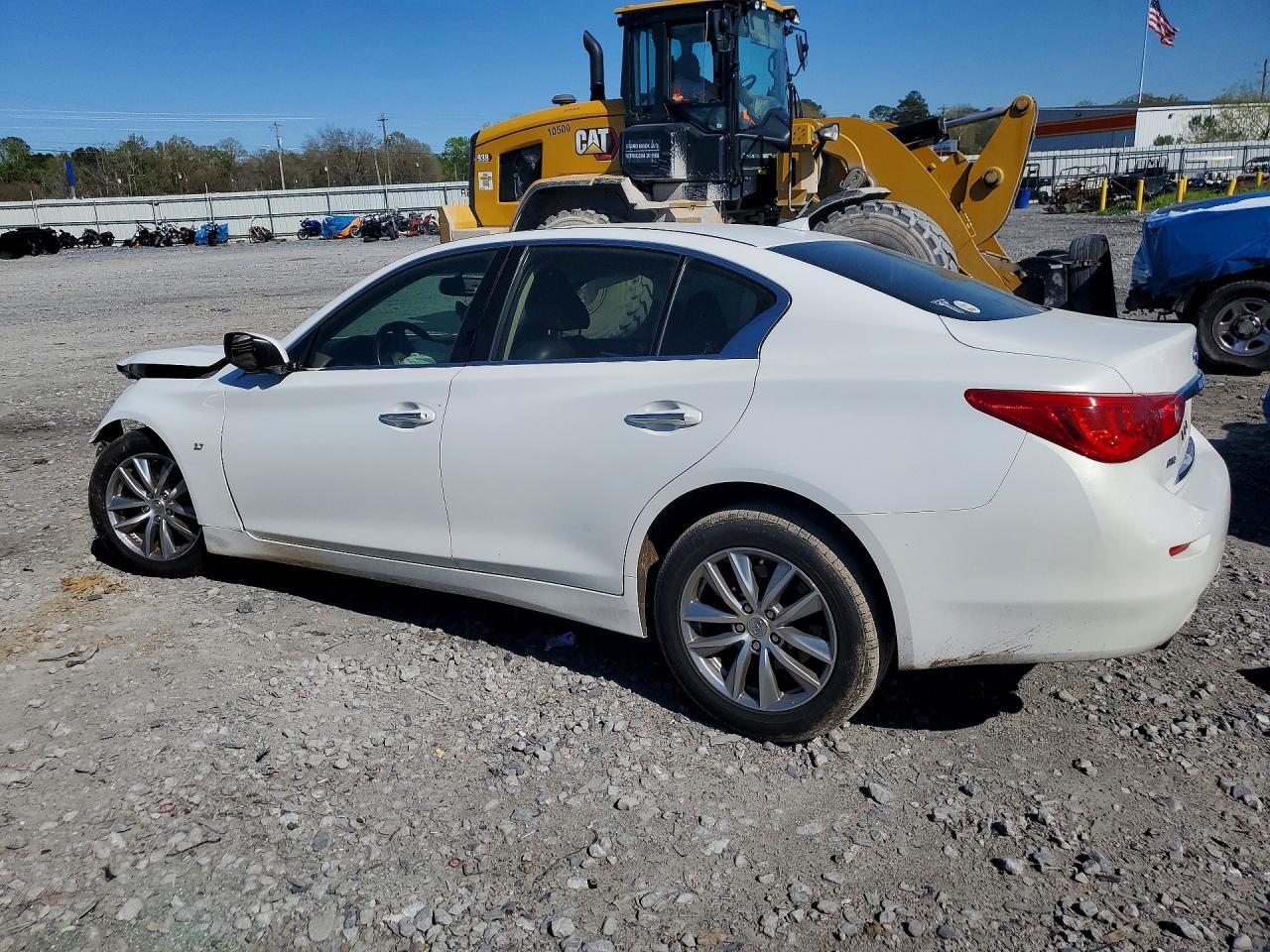 2015 INFINITI Q50