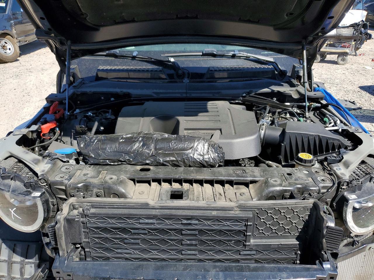 2023 LAND ROVER Defender