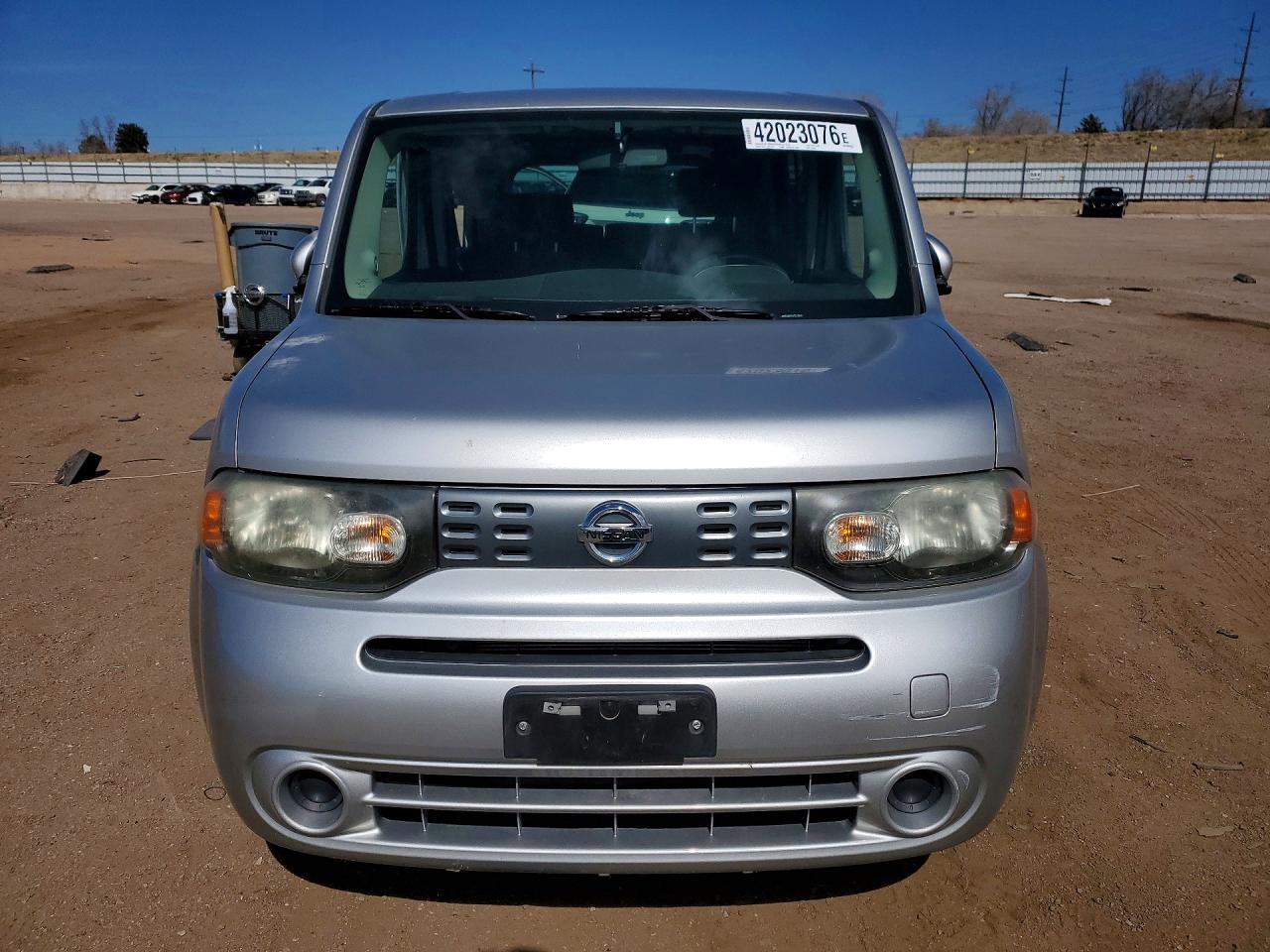 2011 NISSAN CUBE