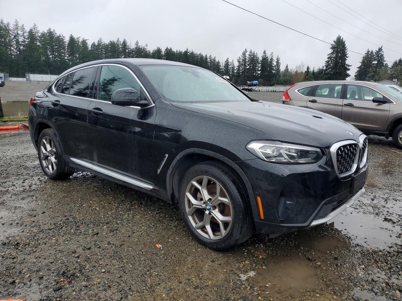 2023 BMW X4