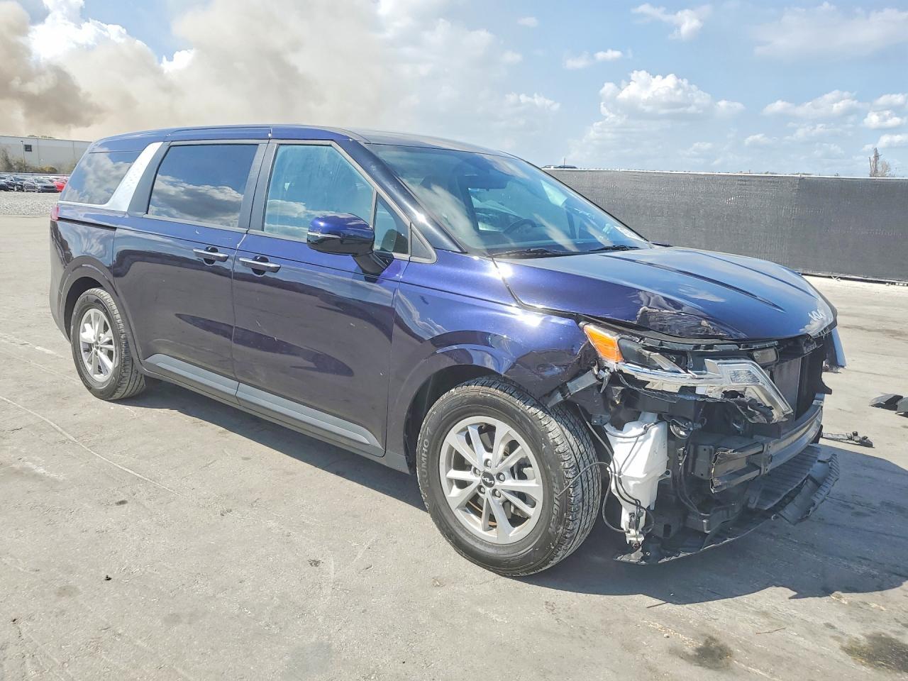2024 KIA Carnival