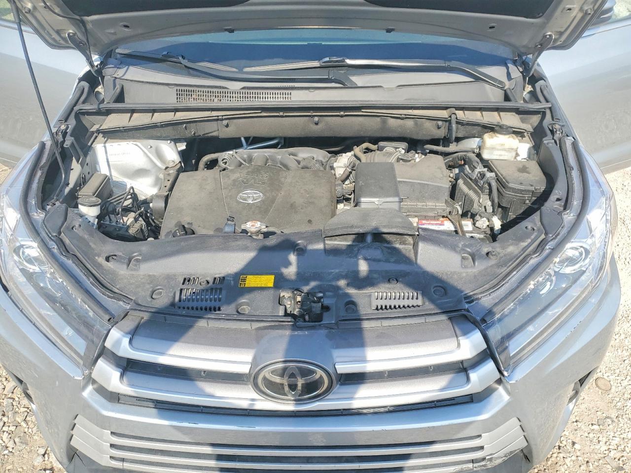2018 TOYOTA HIGHLANDER