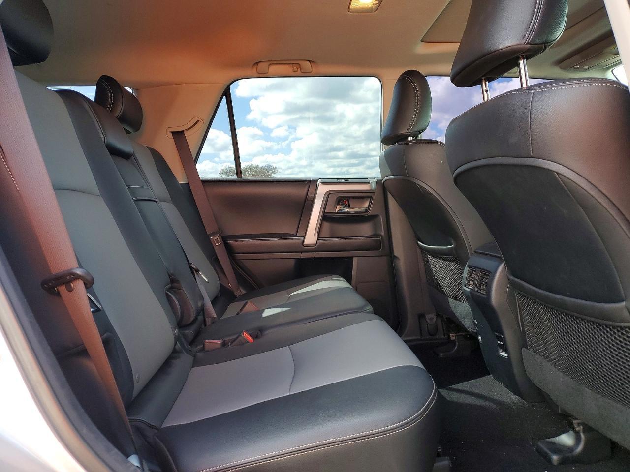 2017 TOYOTA 4Runner
