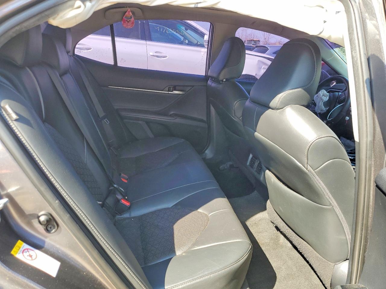 2018 TOYOTA CAMRY