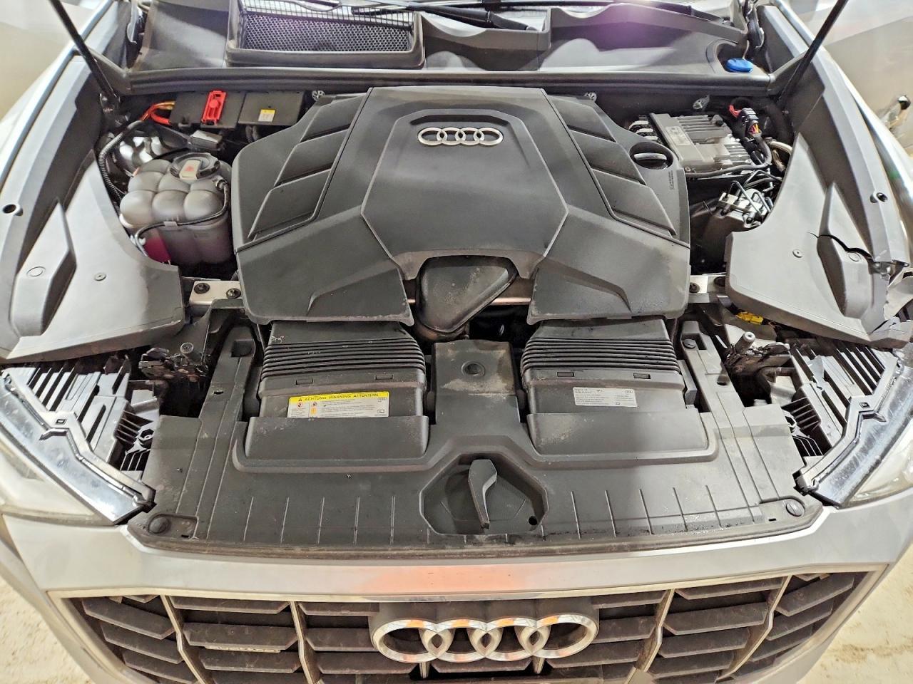 2020 AUDI Q8