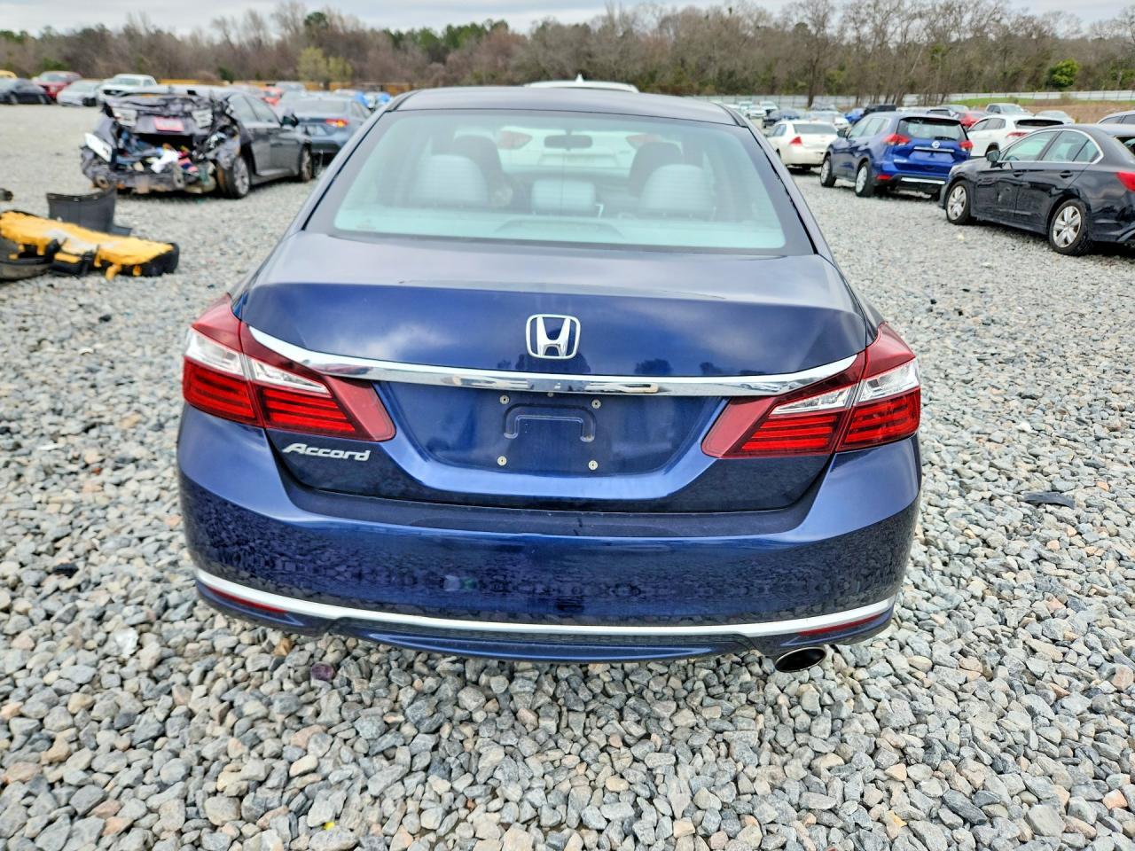2017 HONDA ACCORD