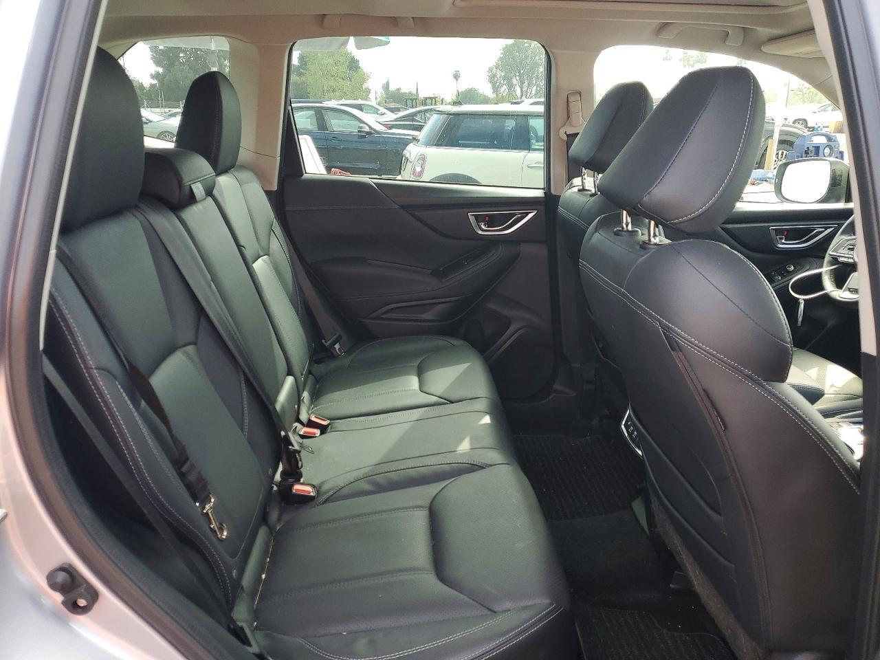 2023 SUBARU FORESTER