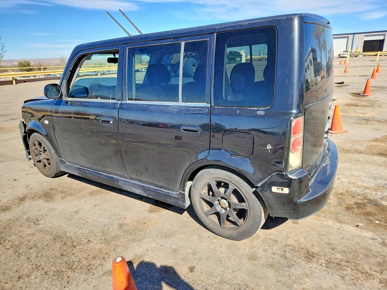 2005 SCION xB