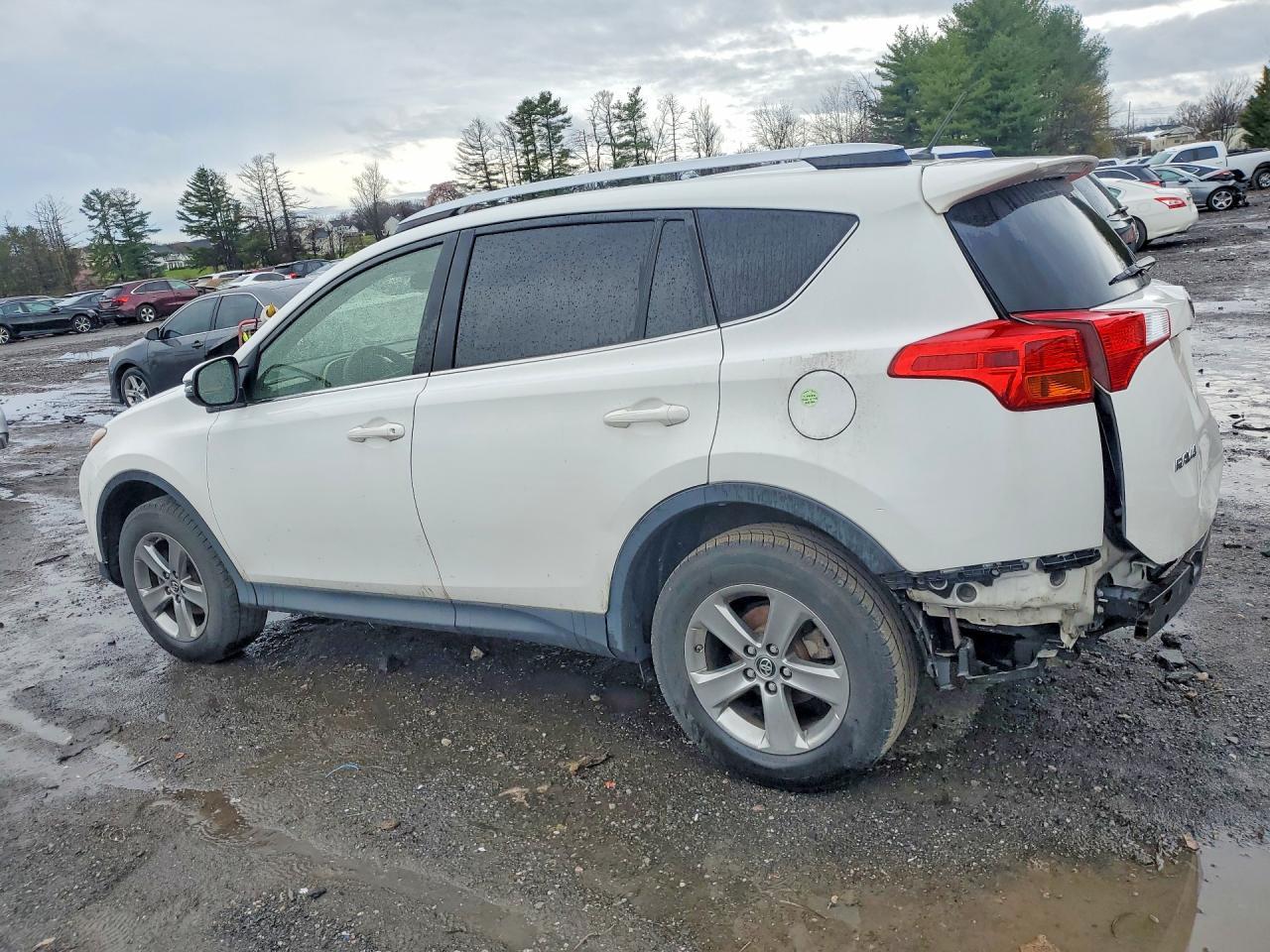 2015 TOYOTA RAV4