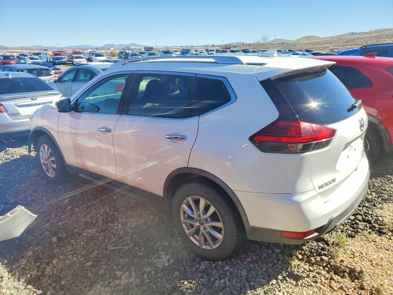 2017 NISSAN ROGUE