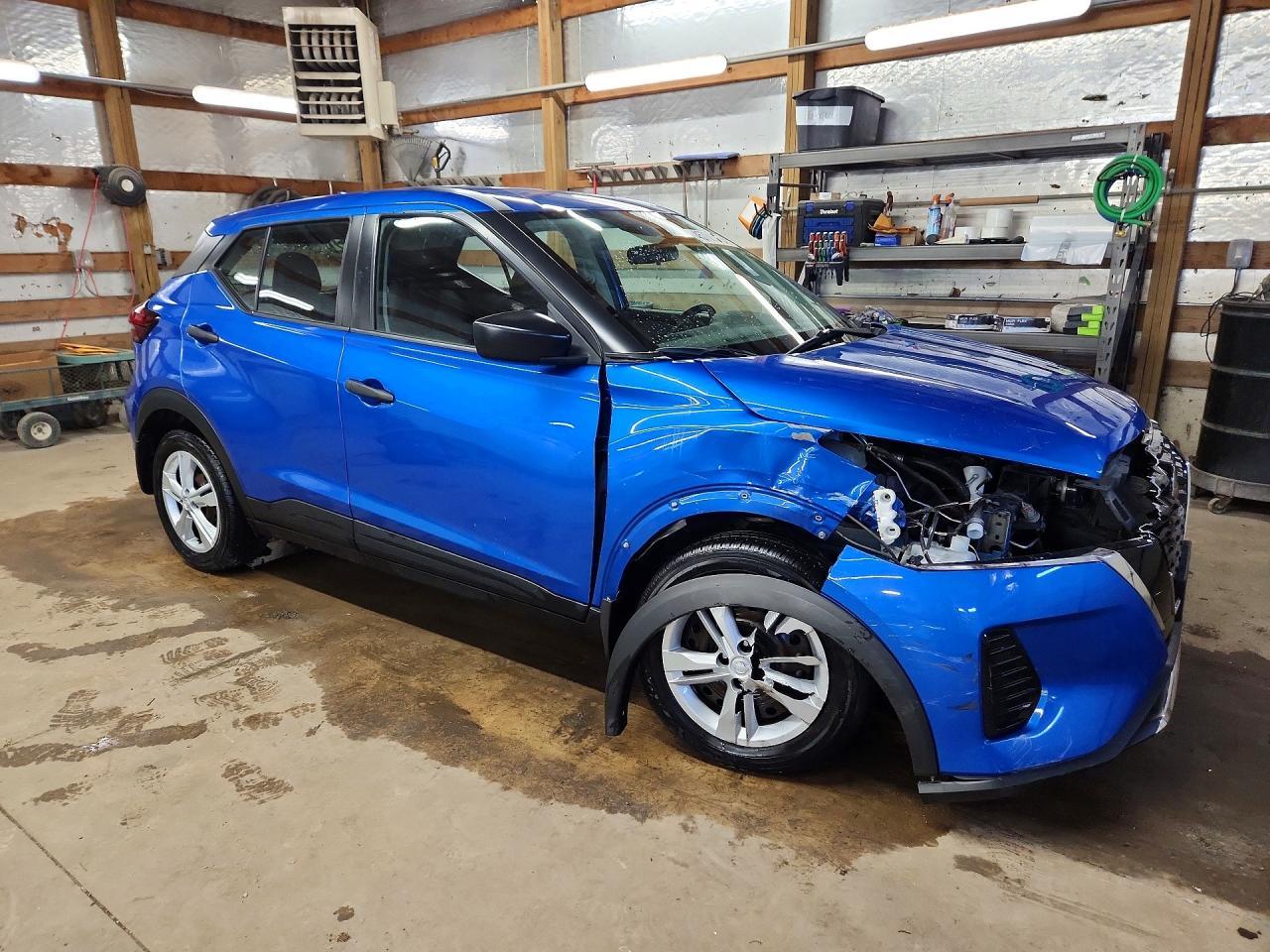 2021 NISSAN KICKS