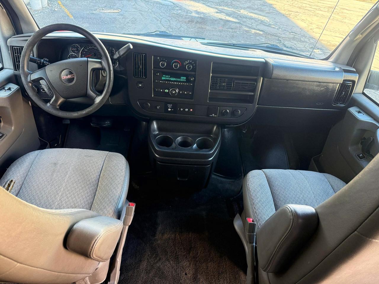 2015 GMC Savana