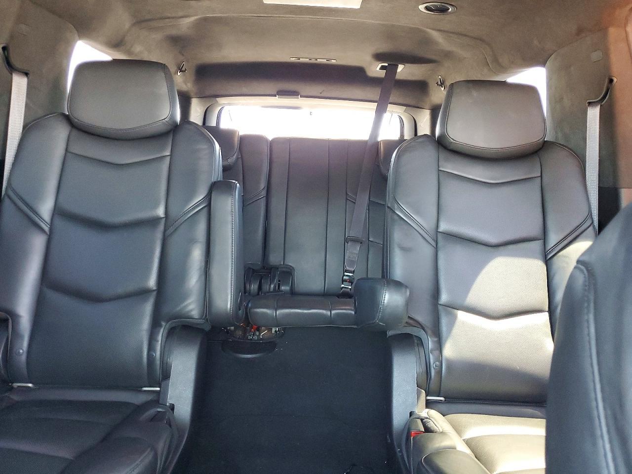 2016 CADILLAC Escalade ESV