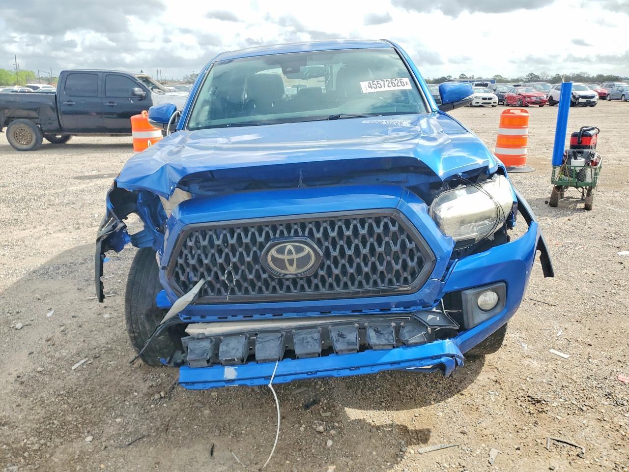 2018 TOYOTA TACOMA