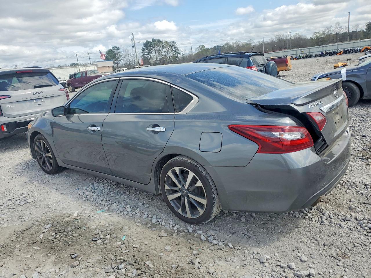 2017 NISSAN ALTIMA