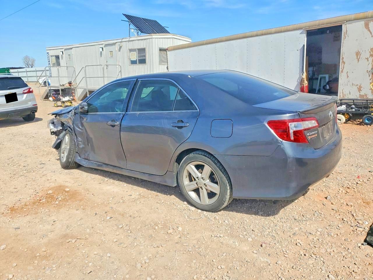 2014 TOYOTA Carmry