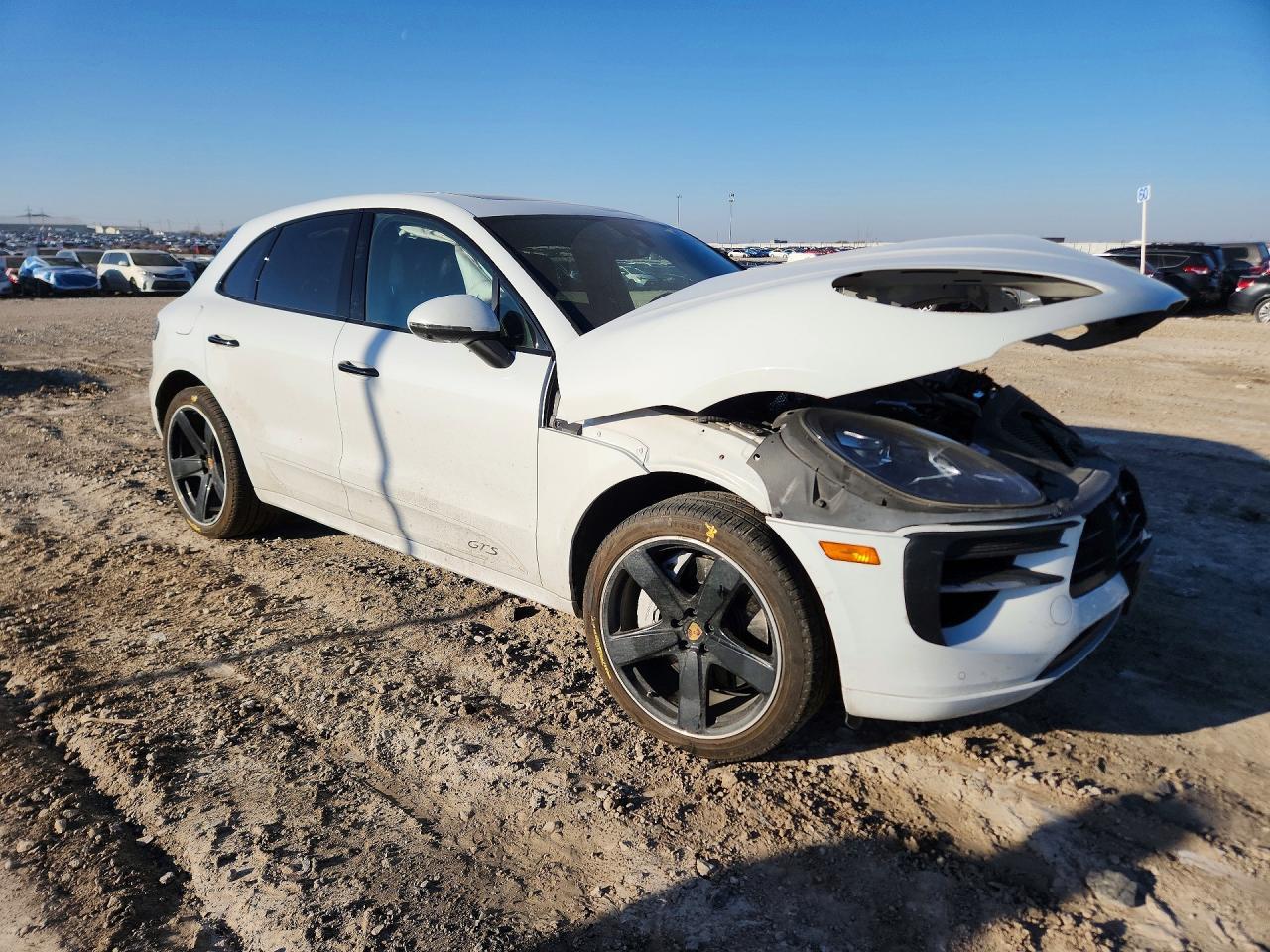 2021 PORSCHE Macan