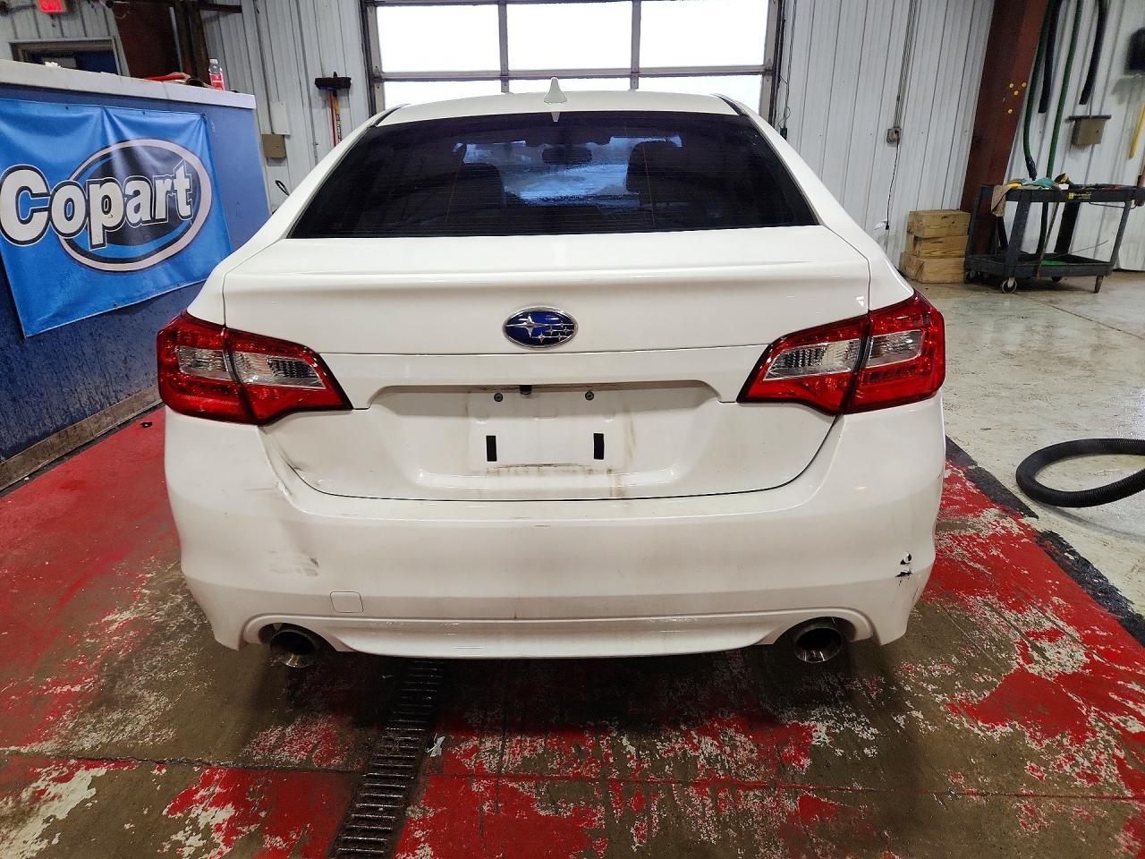 2016 SUBARU Legacy