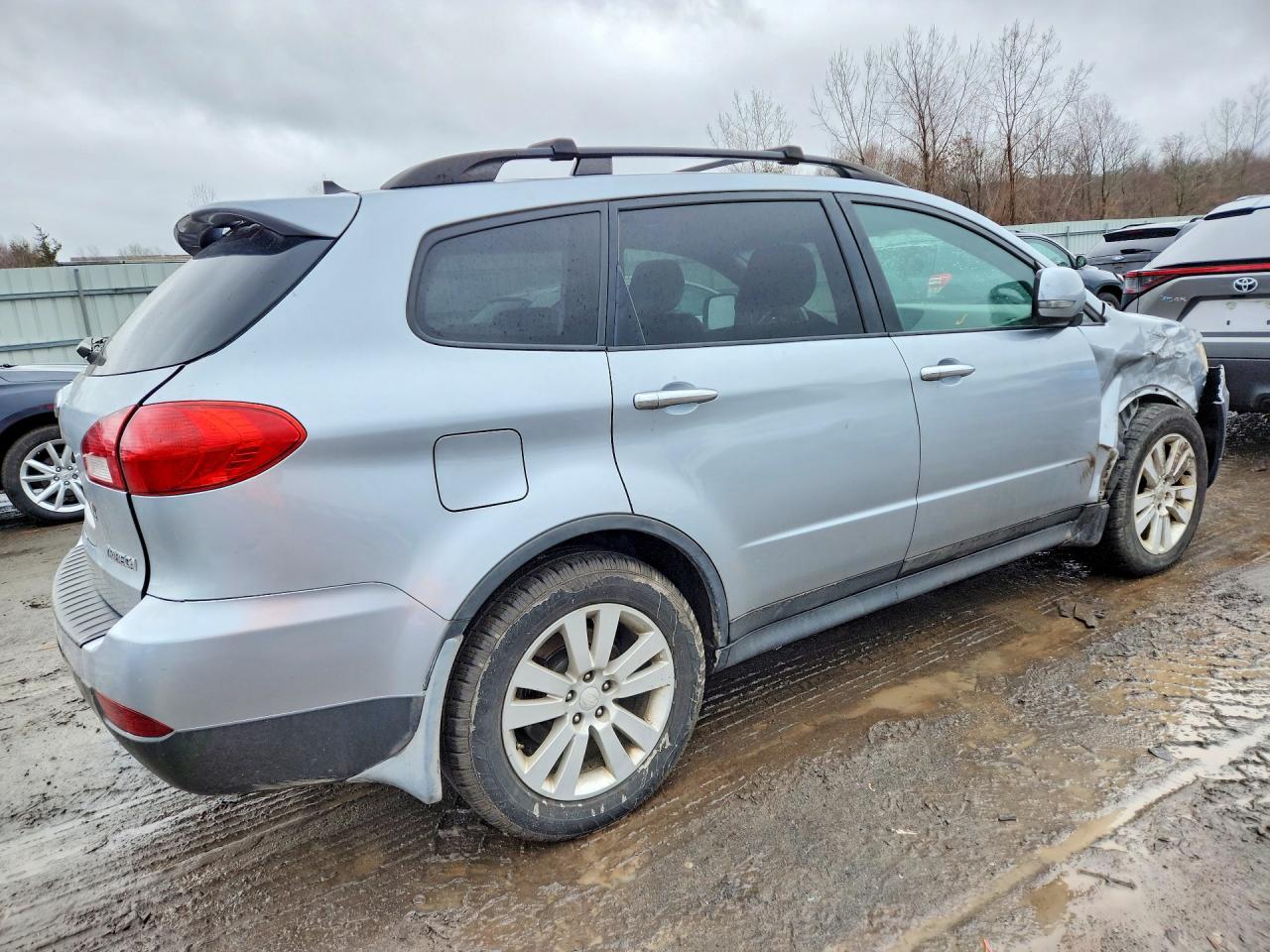 2012 SUBARU Tribeca